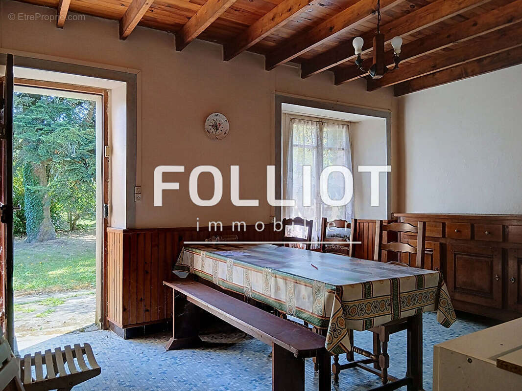 A vendre- Maison à rénover avec jardin de 1 400 m² - A moins de 10 minutes de La Haye-du-Puits - photo 4