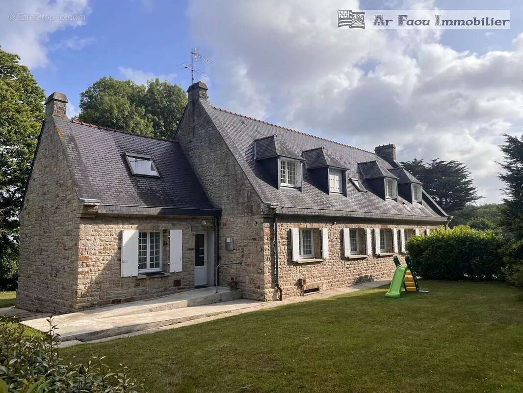 Maison à PONT-DE-BUIS-LES-QUIMERCH