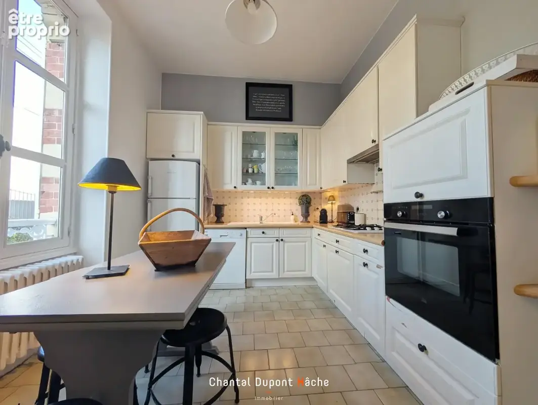 CHARTRES GRAND PRES - Somptueuse maison fin XIXème avec 8 chambres et garage ! - photo 9