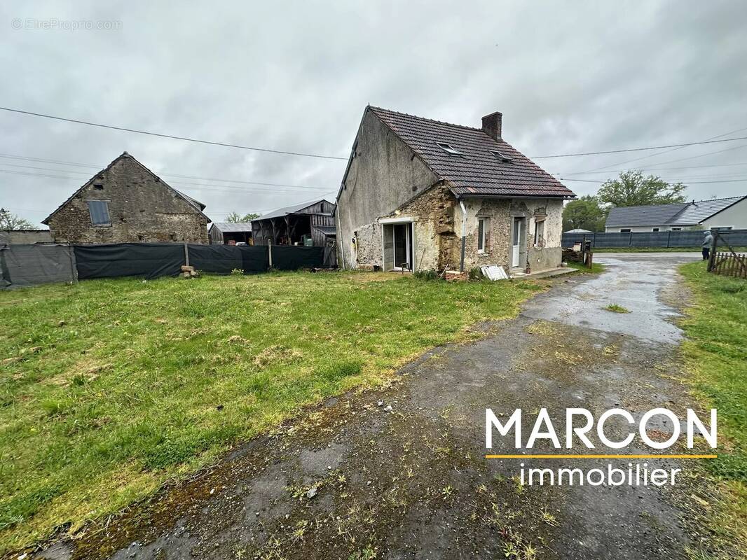 Maison à SAINT-LEGER-BRIDEREIX