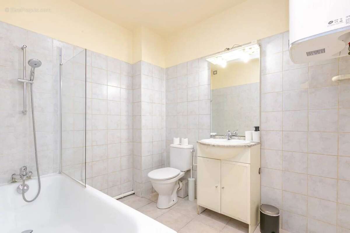 Appartement deux pièces - rue marx dormoy - 75018 paris - photo 11