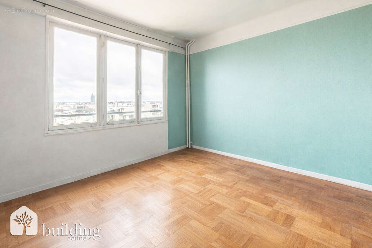 Appartement à COURBEVOIE