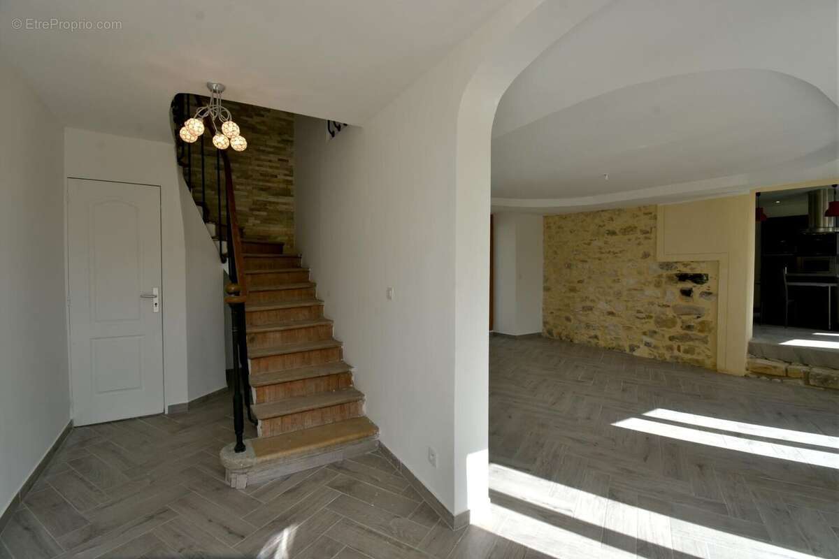 Maison 133 m² à Machault  - photo 3