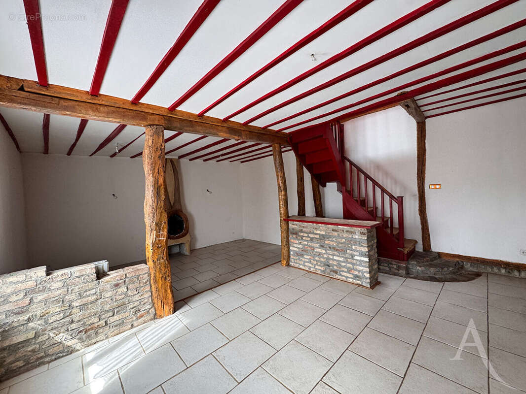 Maison à SAINT-VAAST-EN-CHAUSSEE