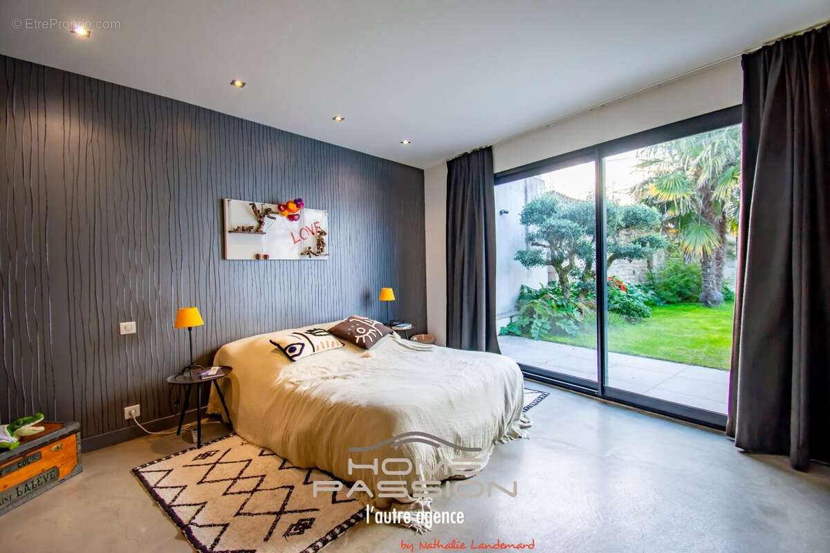 Maison à MORNAC-SUR-SEUDRE