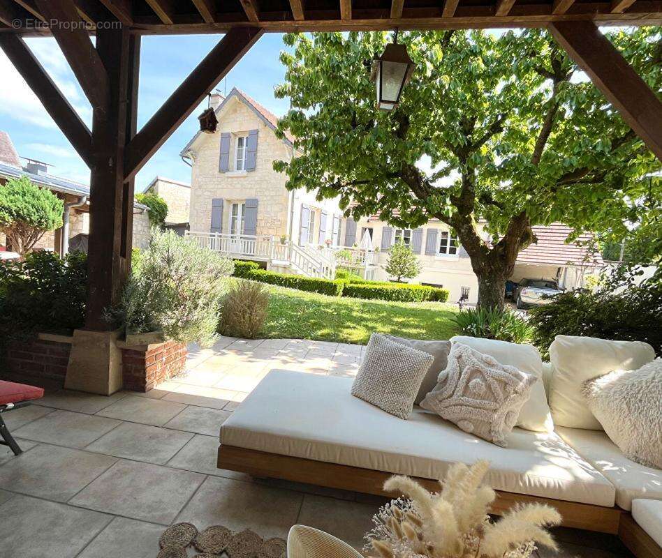 Maison à TRACY-LE-MONT