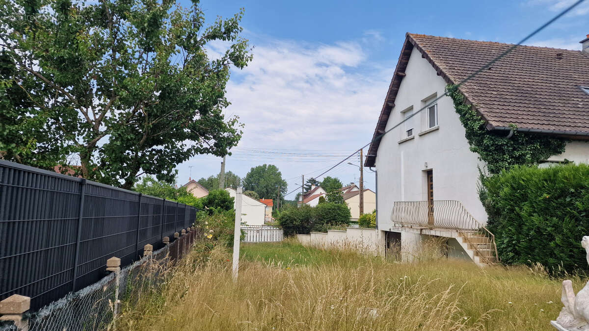 Maison à CHANGE