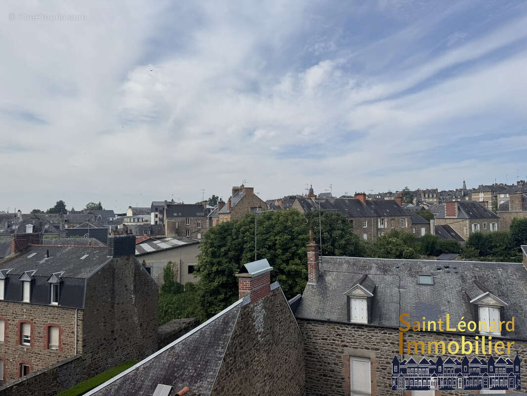 Appartement 35 m² à Fougeres  - photo 3