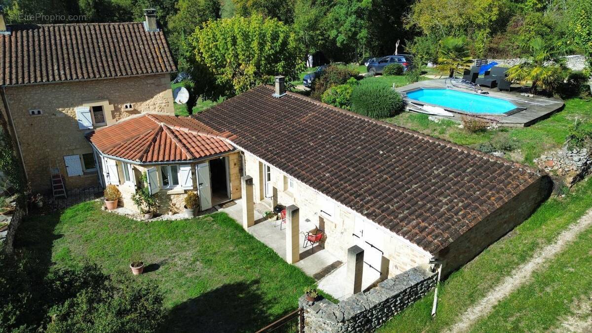 Maison à SAINTE-ALVERE