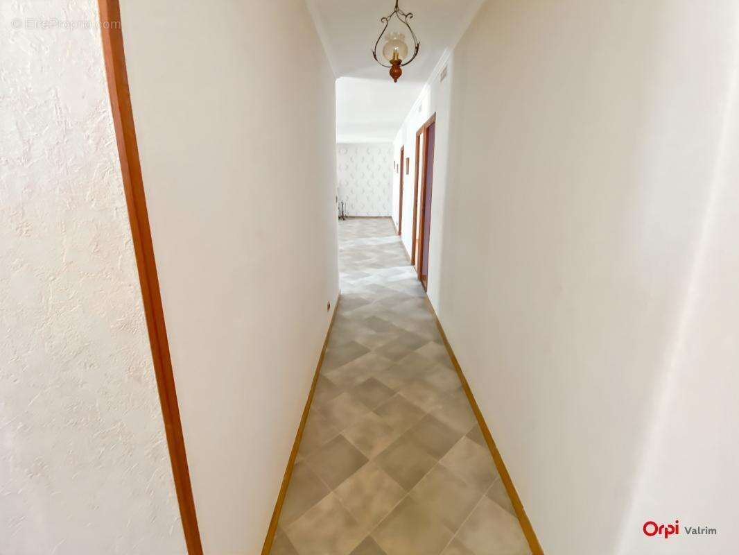 Maison à CHALETTE-SUR-LOING