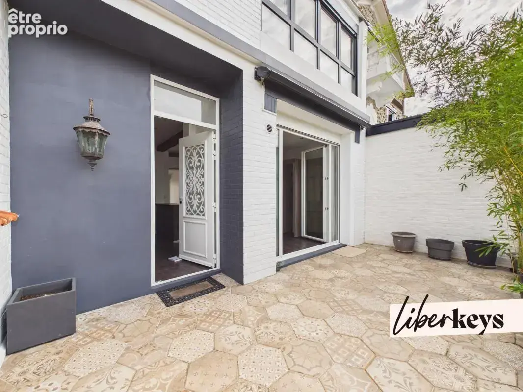 Magnifique maison de ville entièrement rénovée – 137 m² – 3 chambres – terrasses – garage - rer a pied - photo 18