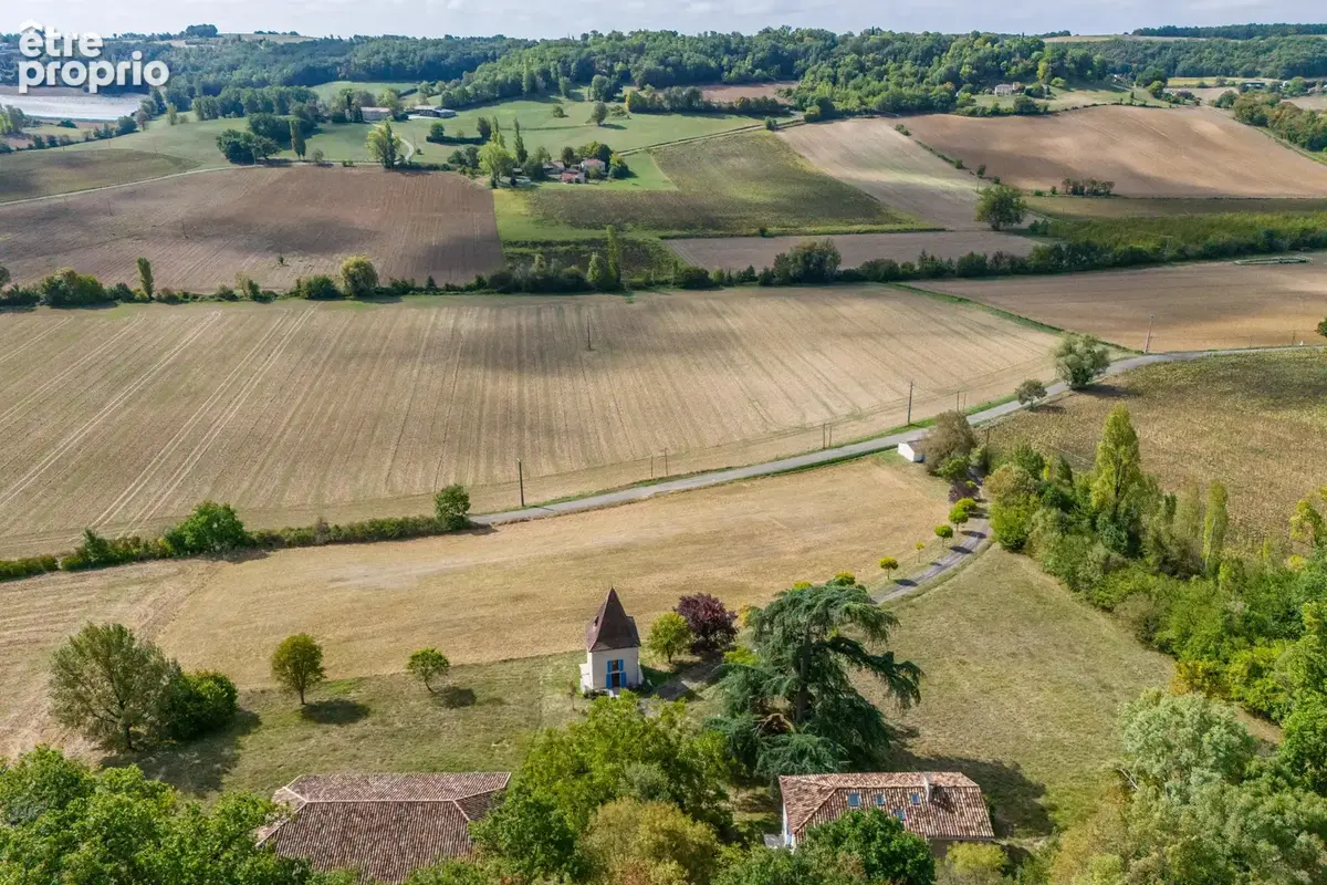 Maison de campagne avec pigeonnier attenant et dépendances - photo 35