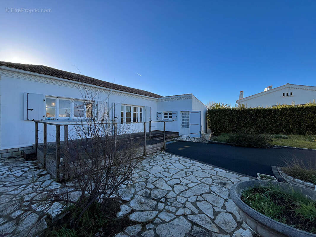 Maison à LA BREE-LES-BAINS