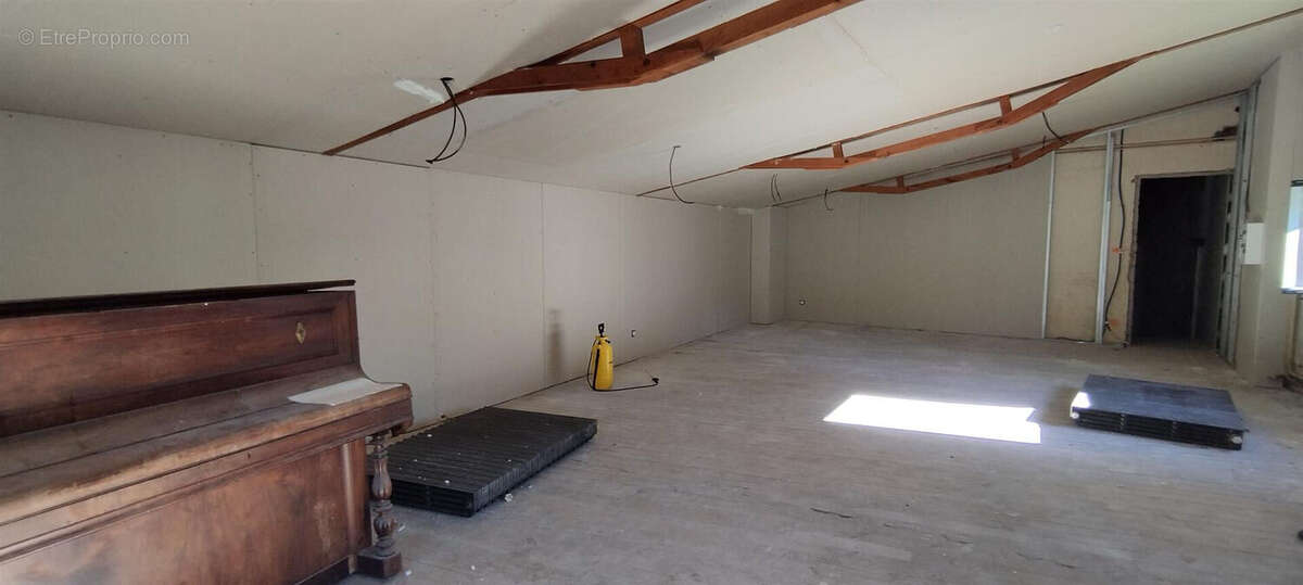 Maison à FEUGAROLLES