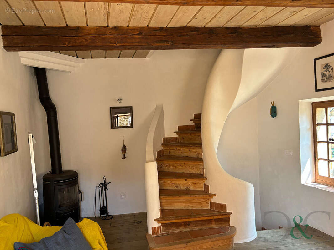 Maison à BORMES-LES-MIMOSAS