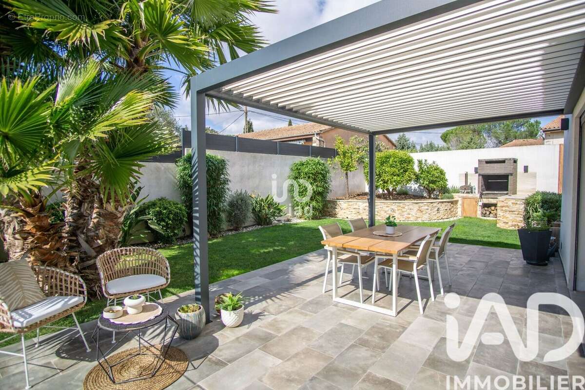 Photo 2 - Maison à PUGET-SUR-ARGENS