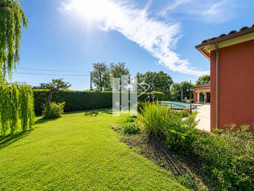 FREJUS - L'élégance et le confort d'une maison où chaque jour a un goût de vacances - photo 19
