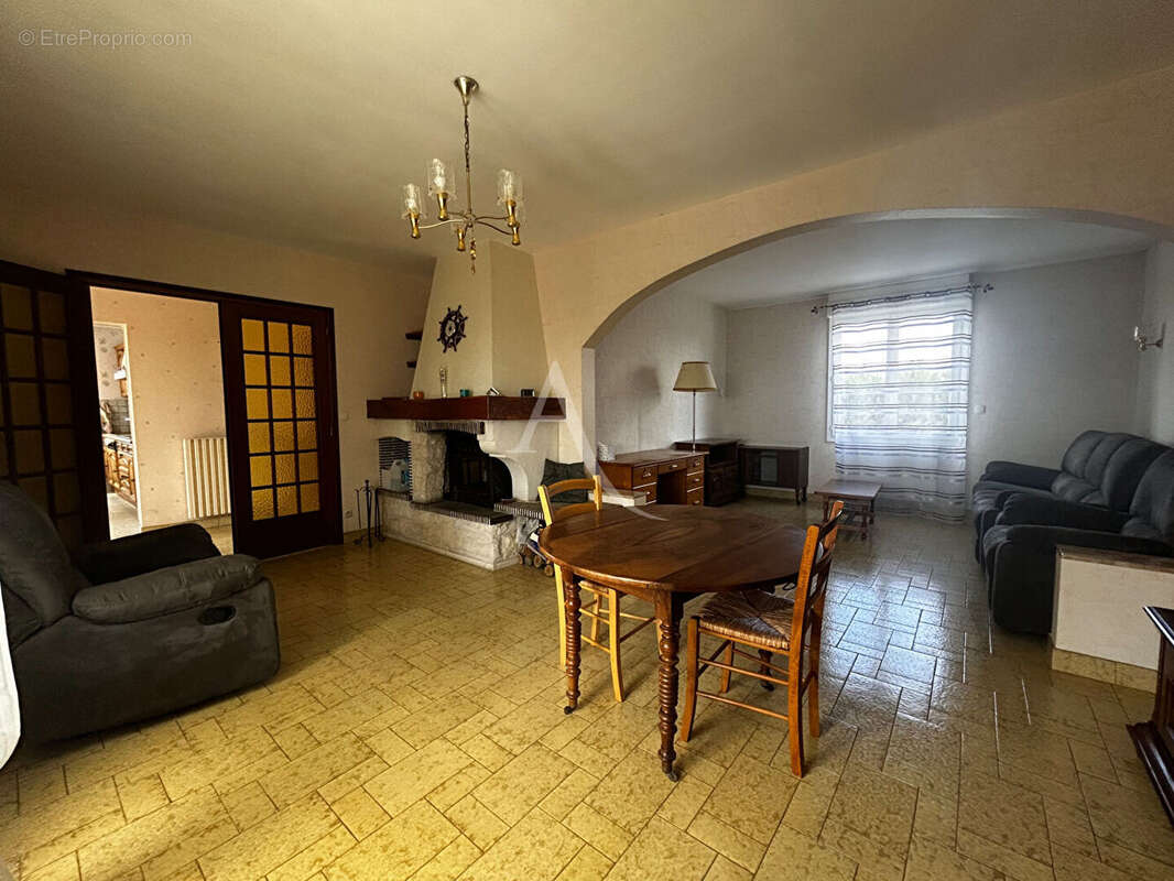Maison à PONTLEVOY
