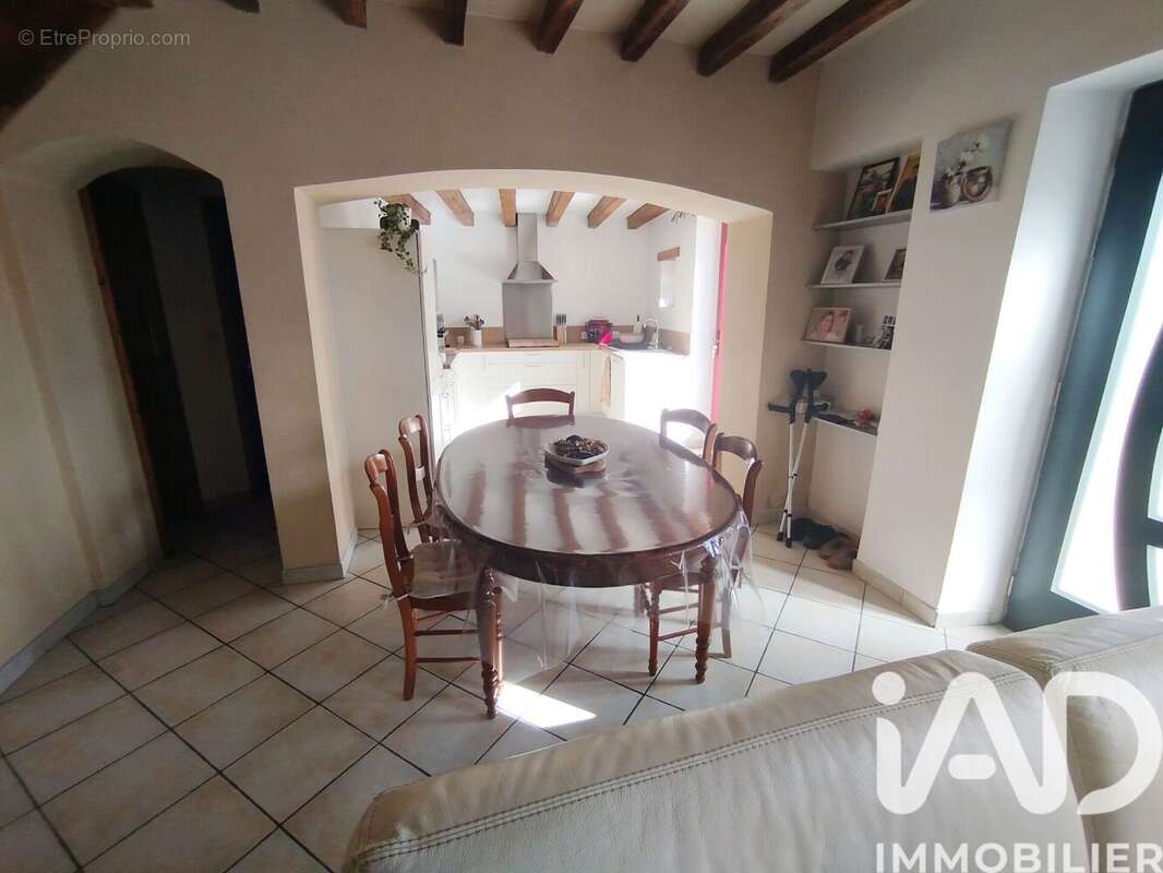 Maison 76 m² à Preval  - photo 2