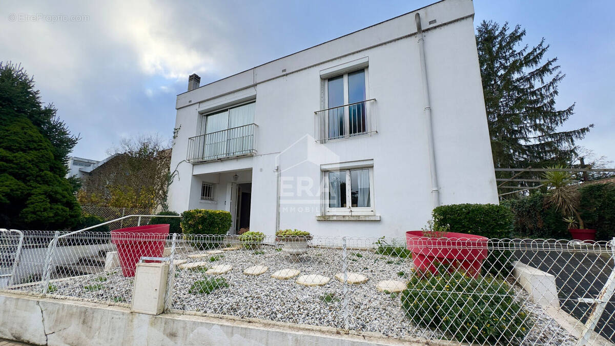 Maison à SAINTE-FOY-LA-GRANDE