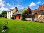 Maison à PLOUGOURVEST