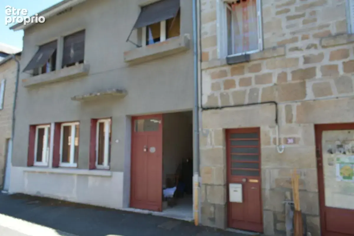 Maison à NEDDE