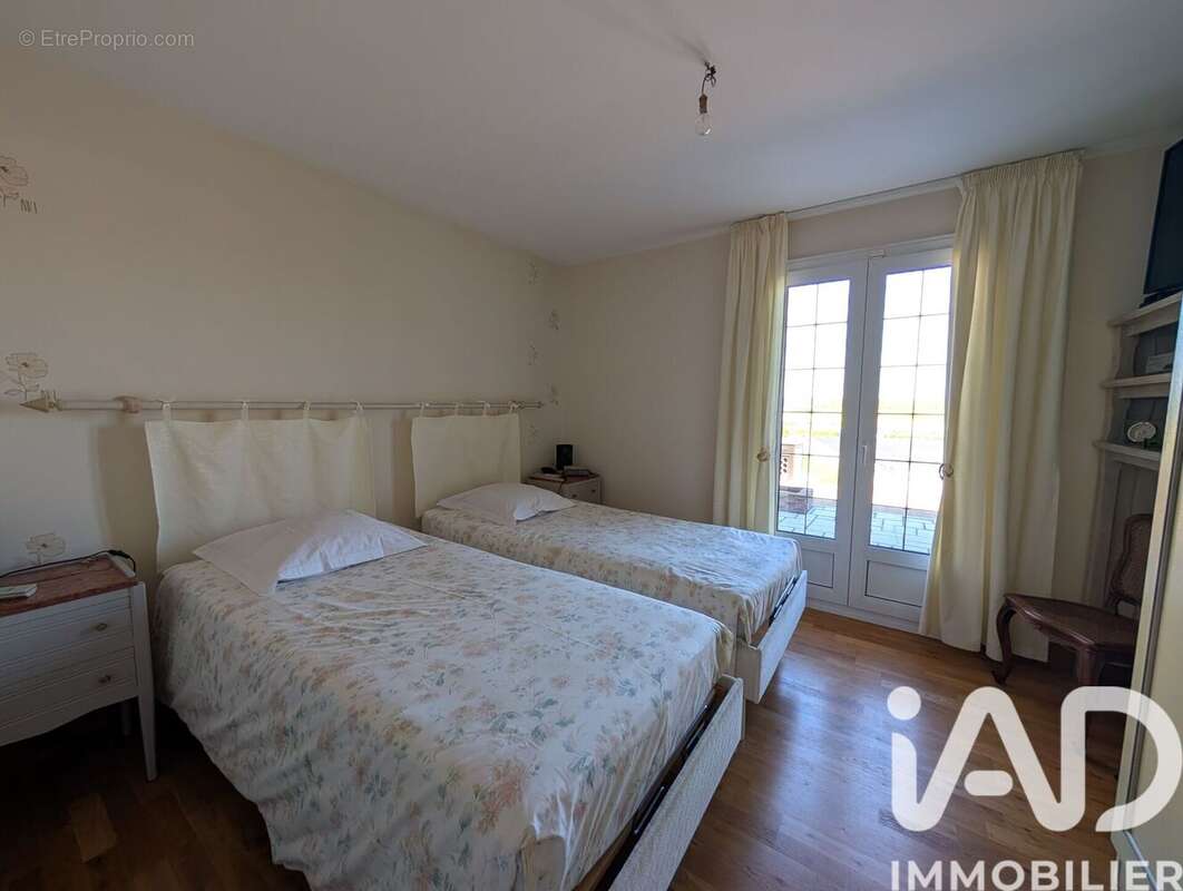 Maison 154 m² à Saint-Firmin-Des-Pres  - photo 9
