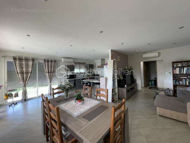 Appartement à VILLENEUVE