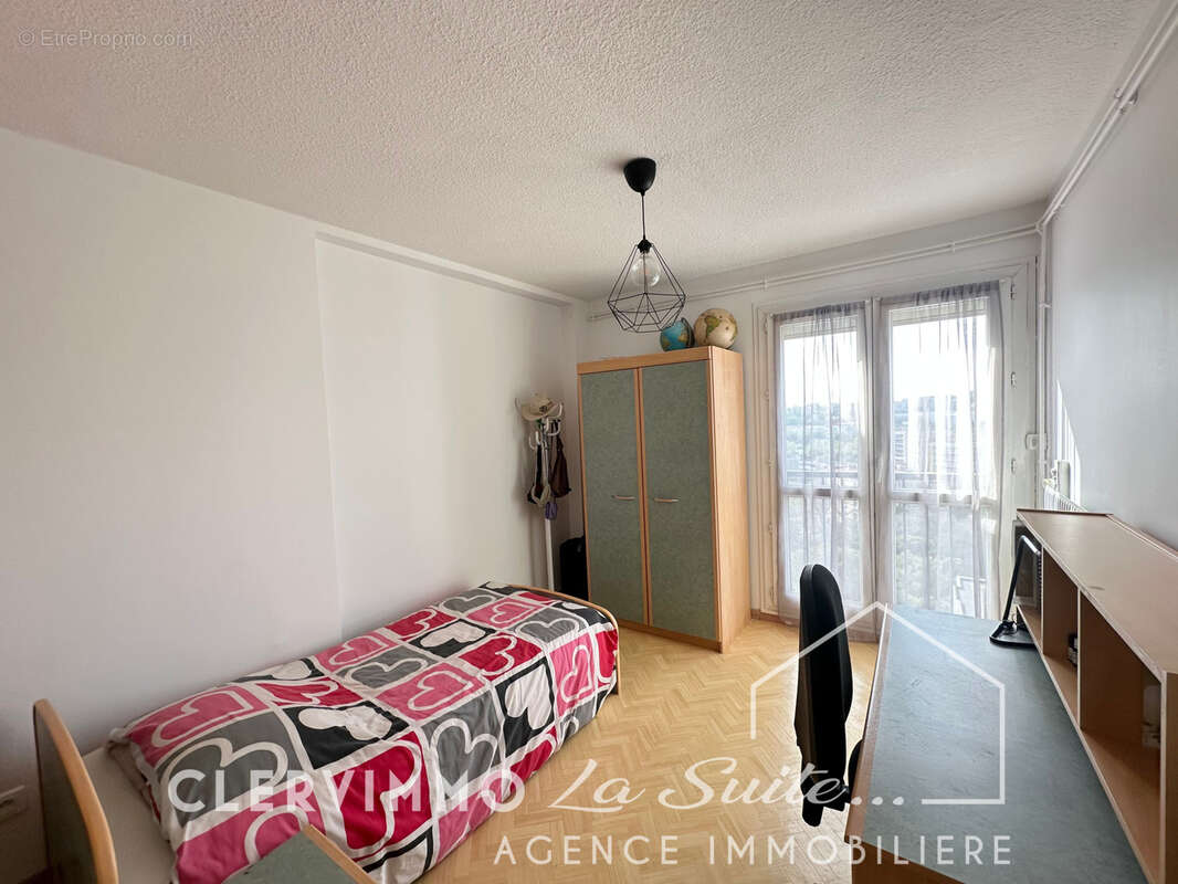 Appartement à MARSEILLE-11E