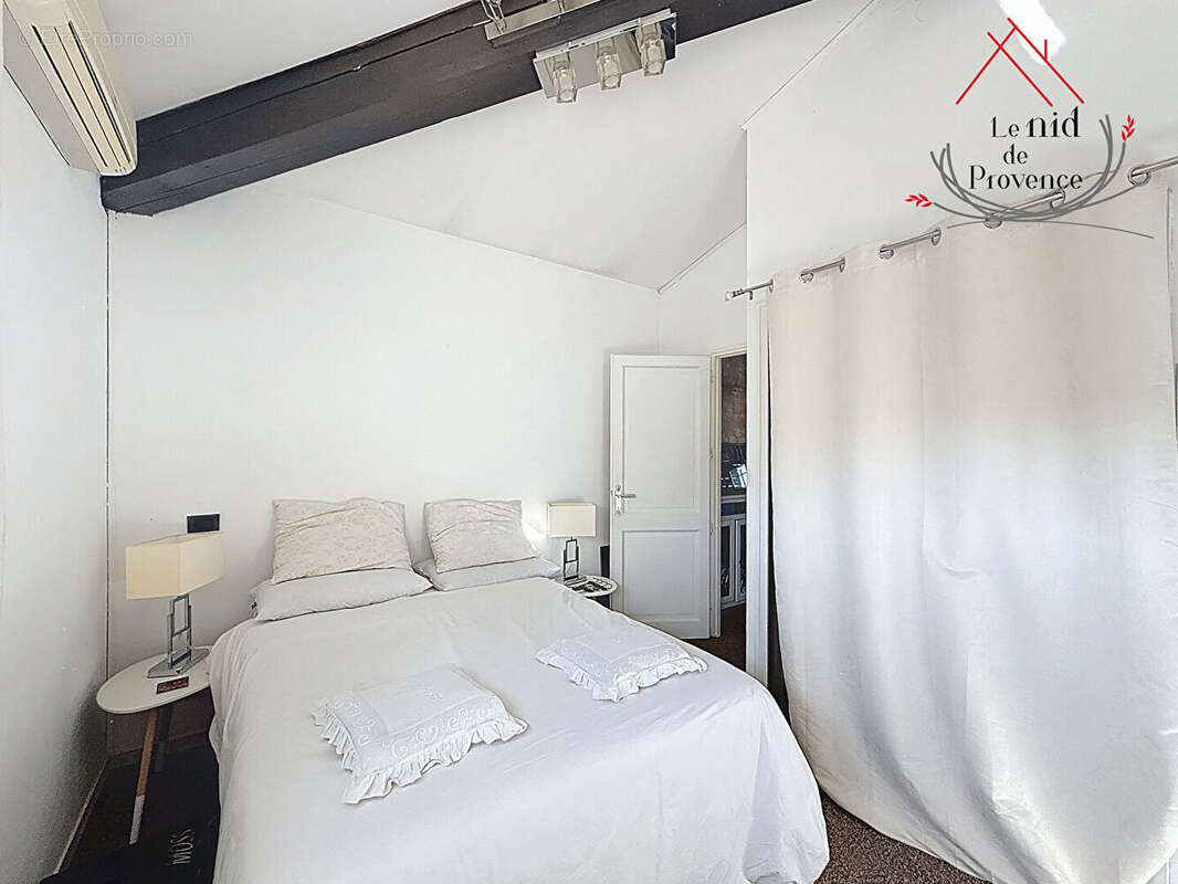 Maison à SAINT-SATURNIN-LES-AVIGNON