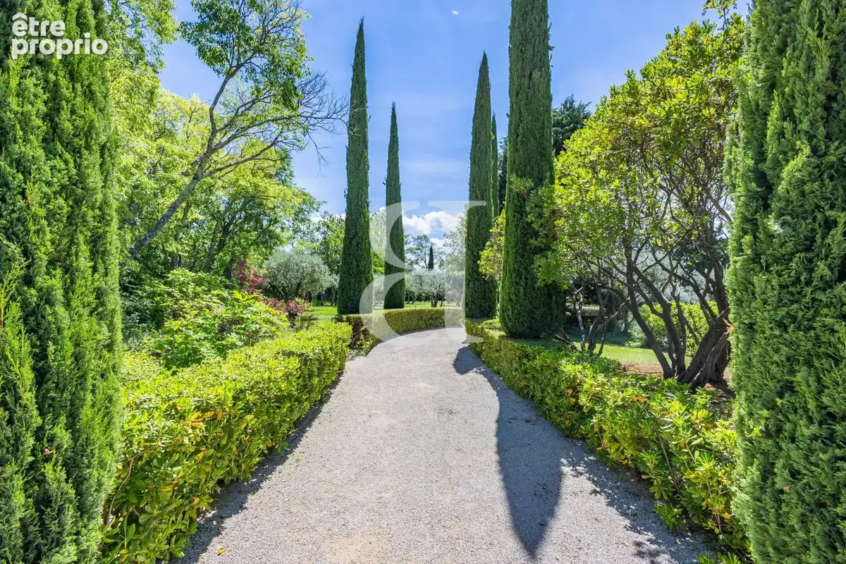 Maison 7 pièces 430 m² à vendre à Gordes (84220) - photo 5