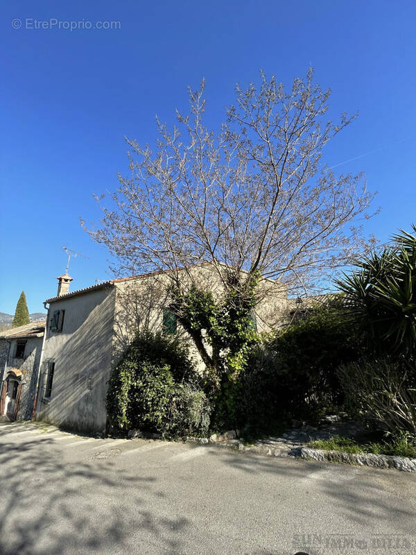 Maison à CARROS