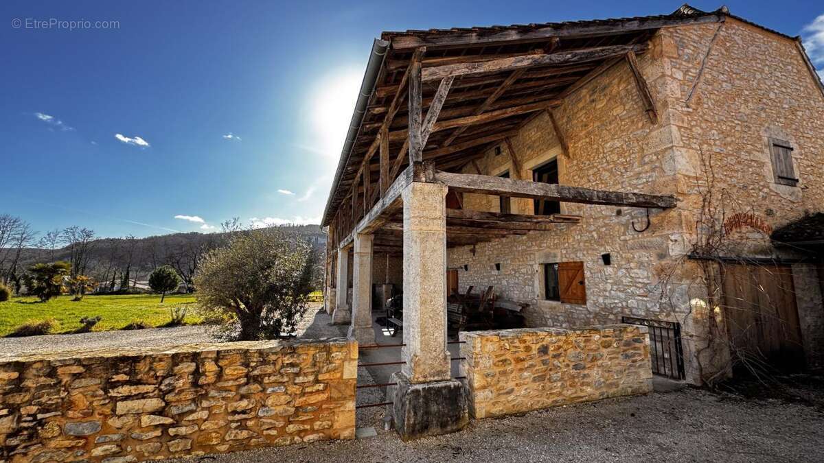 Maison à TOUR-DE-FAURE