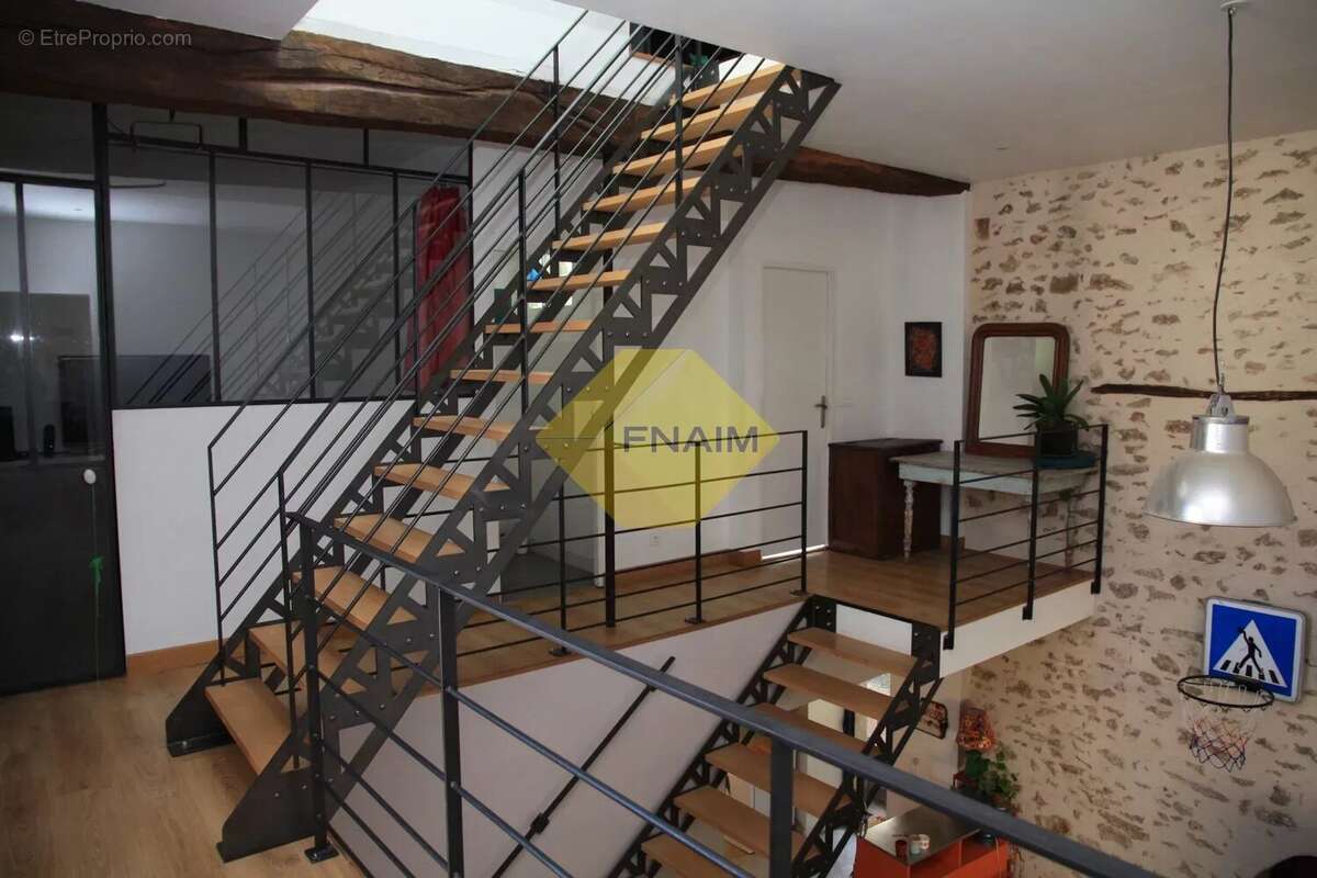 Maison à SAULX-LES-CHARTREUX