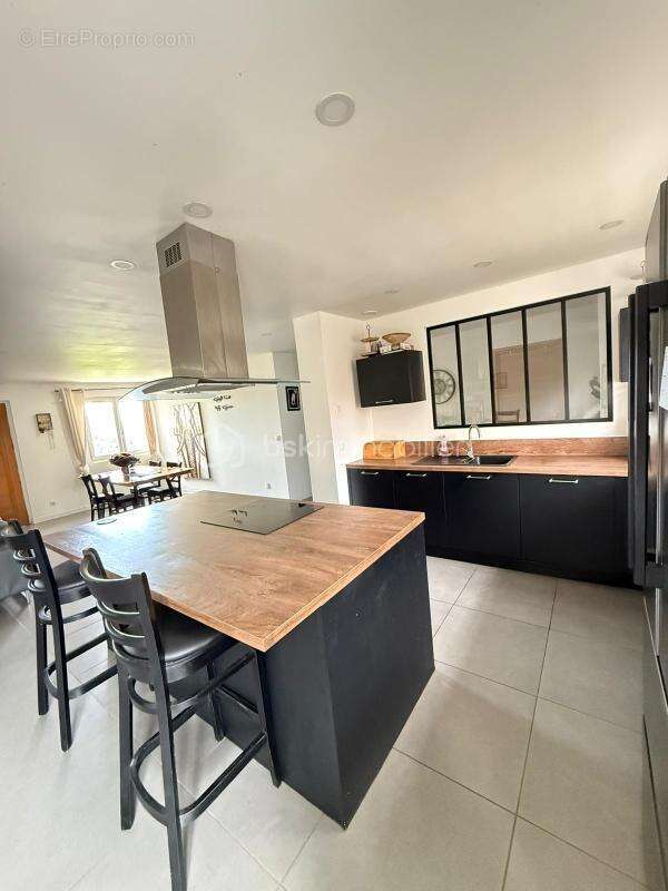 Maison à VILLEFONTAINE