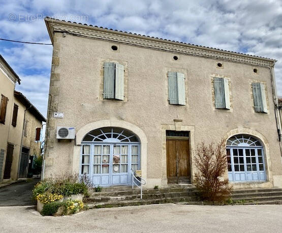 Maison à SEISSAN