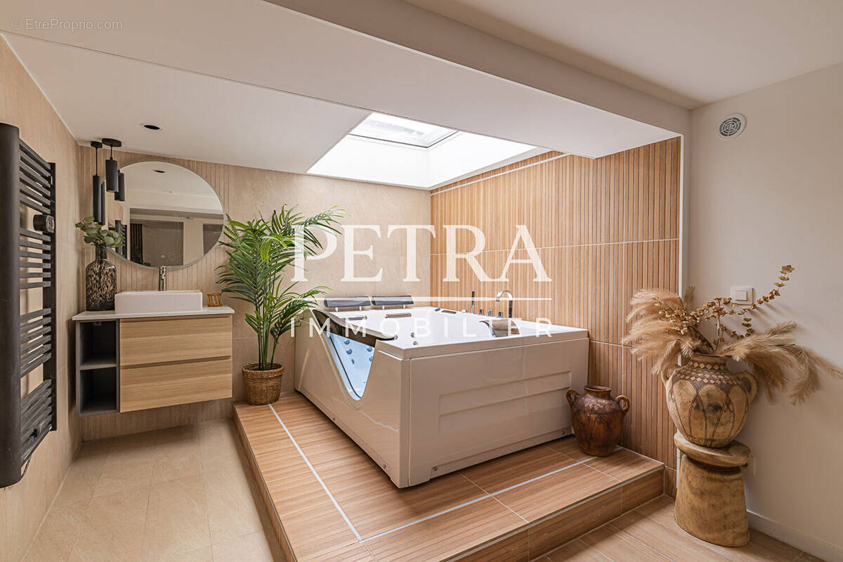 Maison à LE KREMLIN-BICETRE