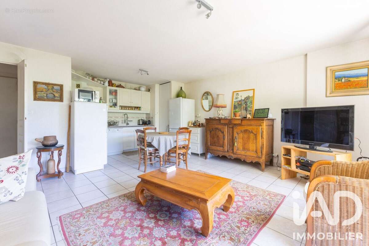 Appartement 66 m² à Bassens  - photo 3