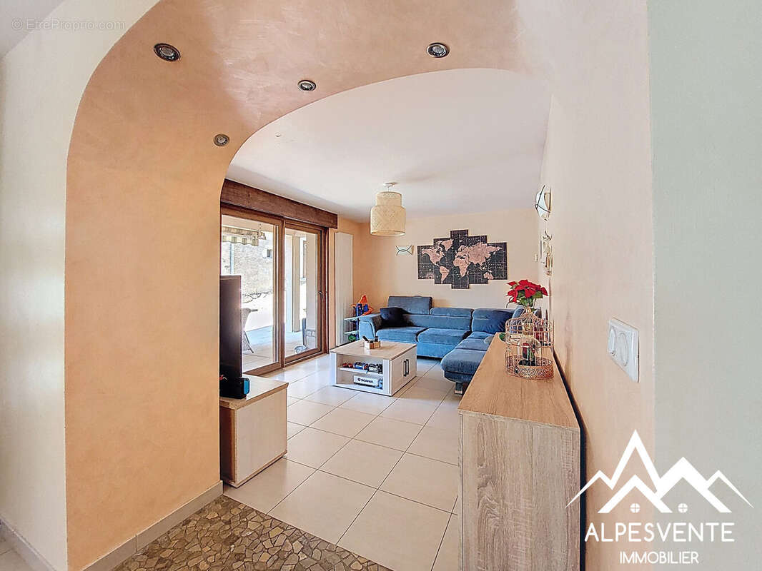 Appartement à VAILLY