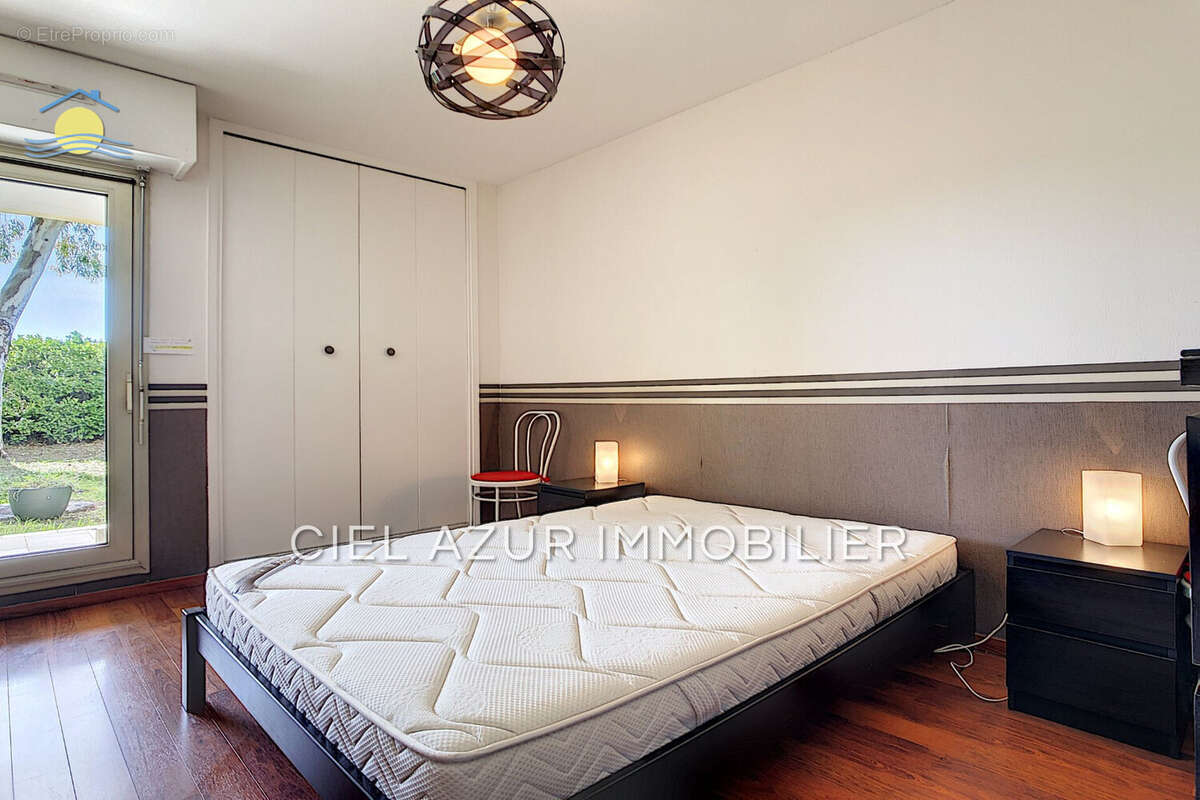 Appartement à VALLAURIS