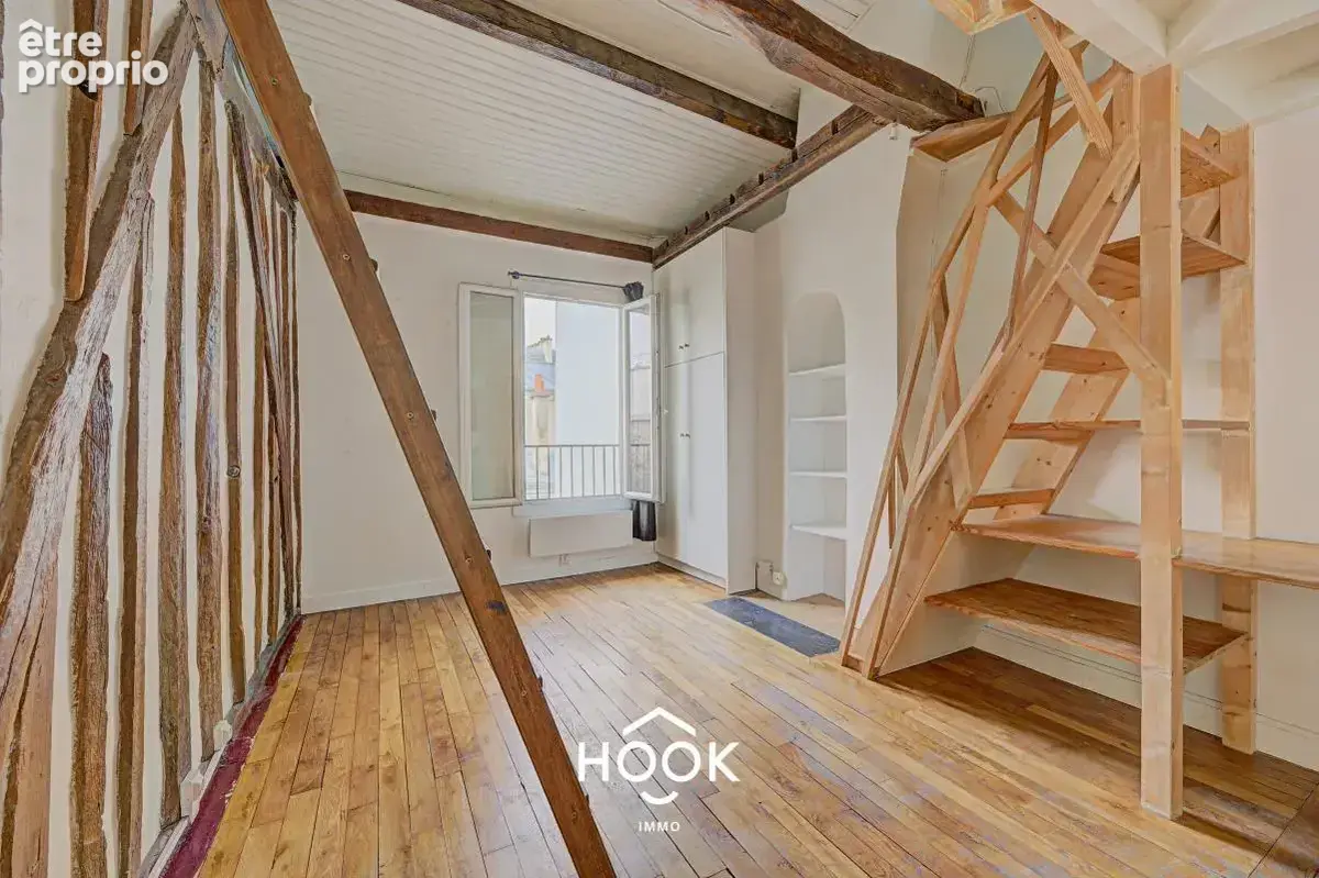 Paris 11e - Voltaire  Dernier étage avec mezzanine & beau volume - 33 m² au sol (29 m² Carrez) - photo 9