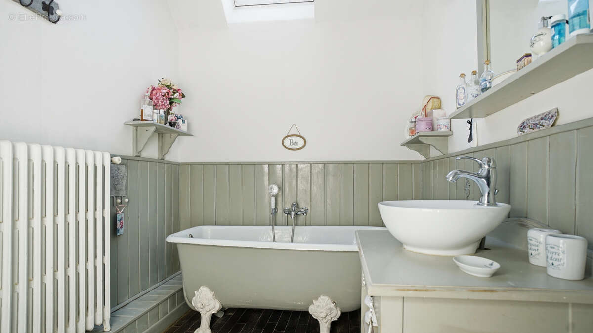 Maison à GREZ-SUR-LOING