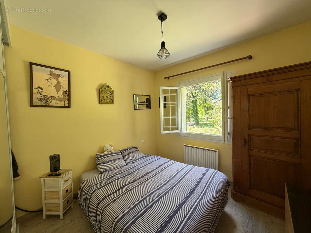 Maison à SAINT-QUENTIN-LA-POTERIE