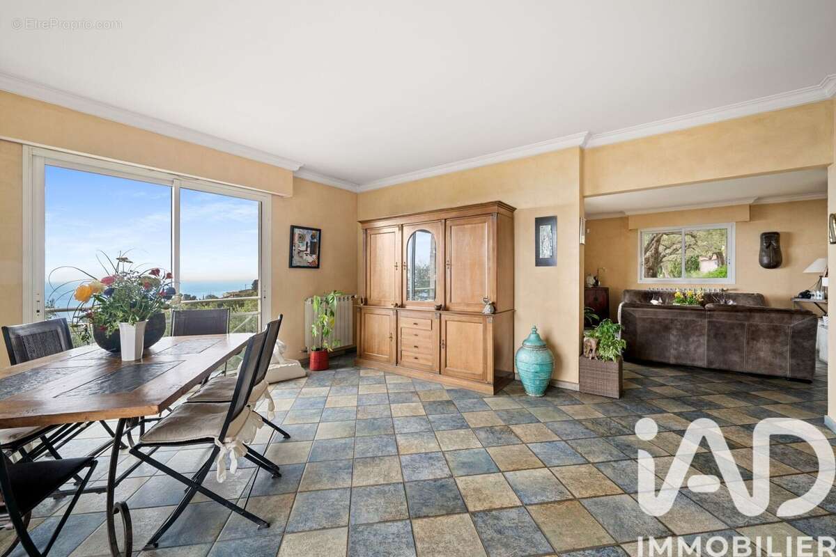 Maison 222 m² à Roquebrune-Cap-Martin  - photo 6