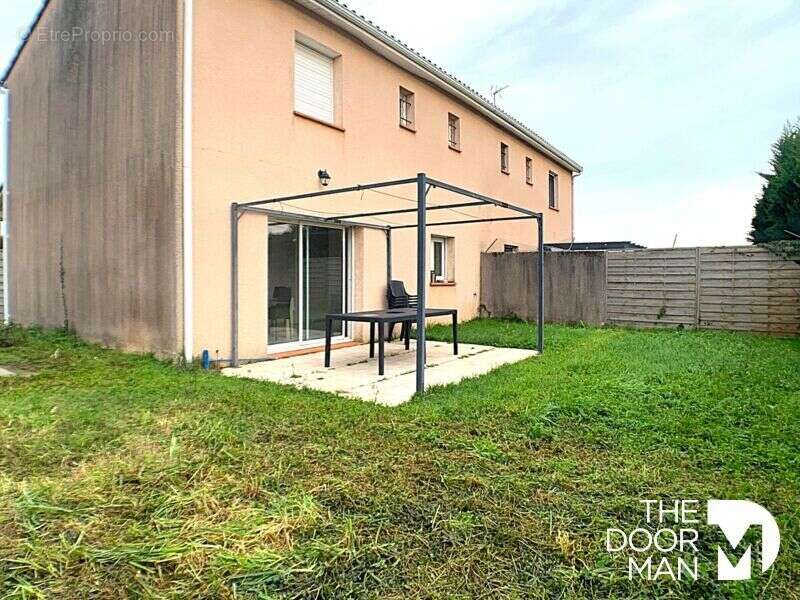 Maison à LAGARDELLE-SUR-LEZE