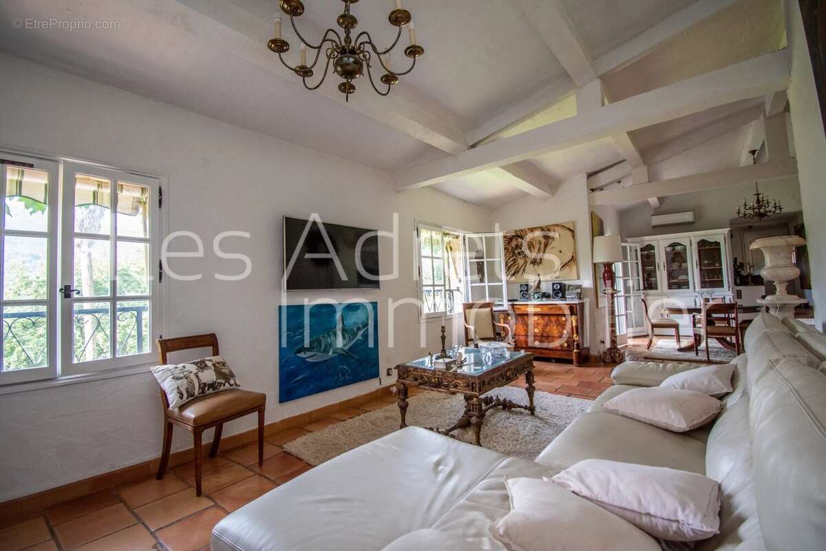 Maison à LES ADRETS-DE-L&#039;ESTEREL