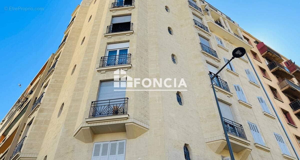 Appartement à MARSEILLE-3E