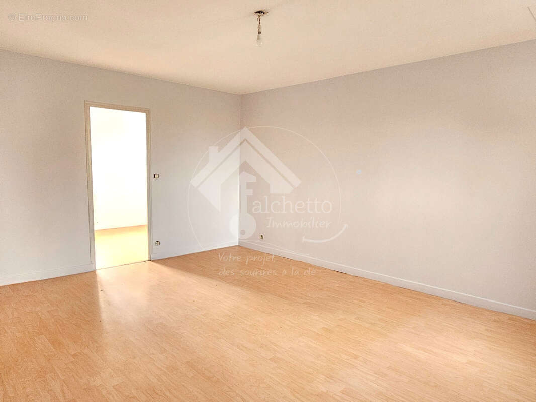 Maison à SAINT-GERMAIN-DES-FOSSES