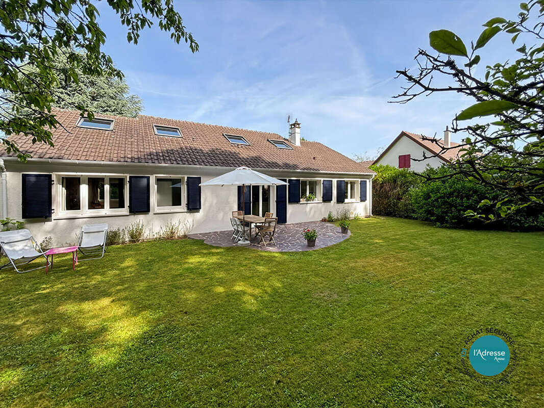 Maison à MENNECY
