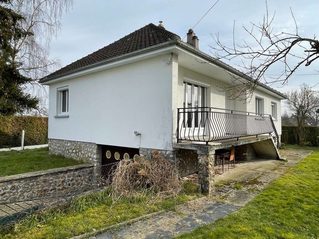 Maison 85 m² à Beaumont-Le-Roger  - photo 2
